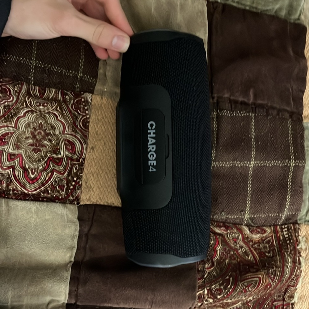 New JBL Charge 4 Speaker
